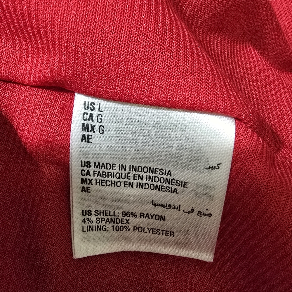 INC size Large Short Sleeve Stretch Top Cut Out‎ Chest Red - Picture 10 of 11